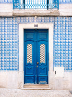 framedcanvas-print-blue-lisbon