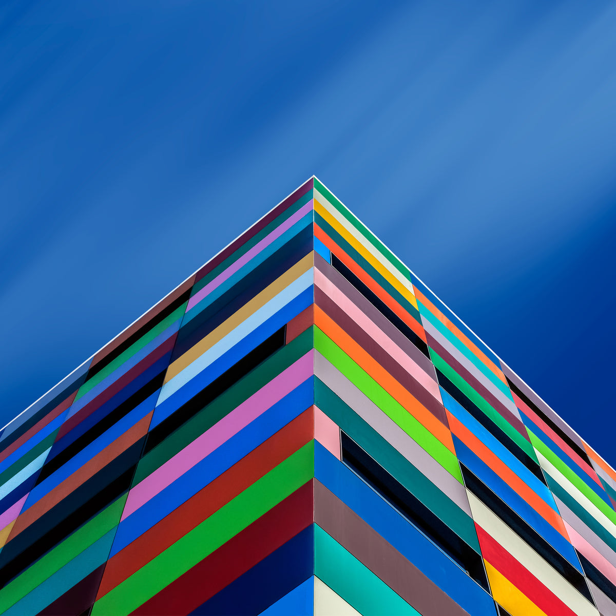 aluminium-print-color-pyramid