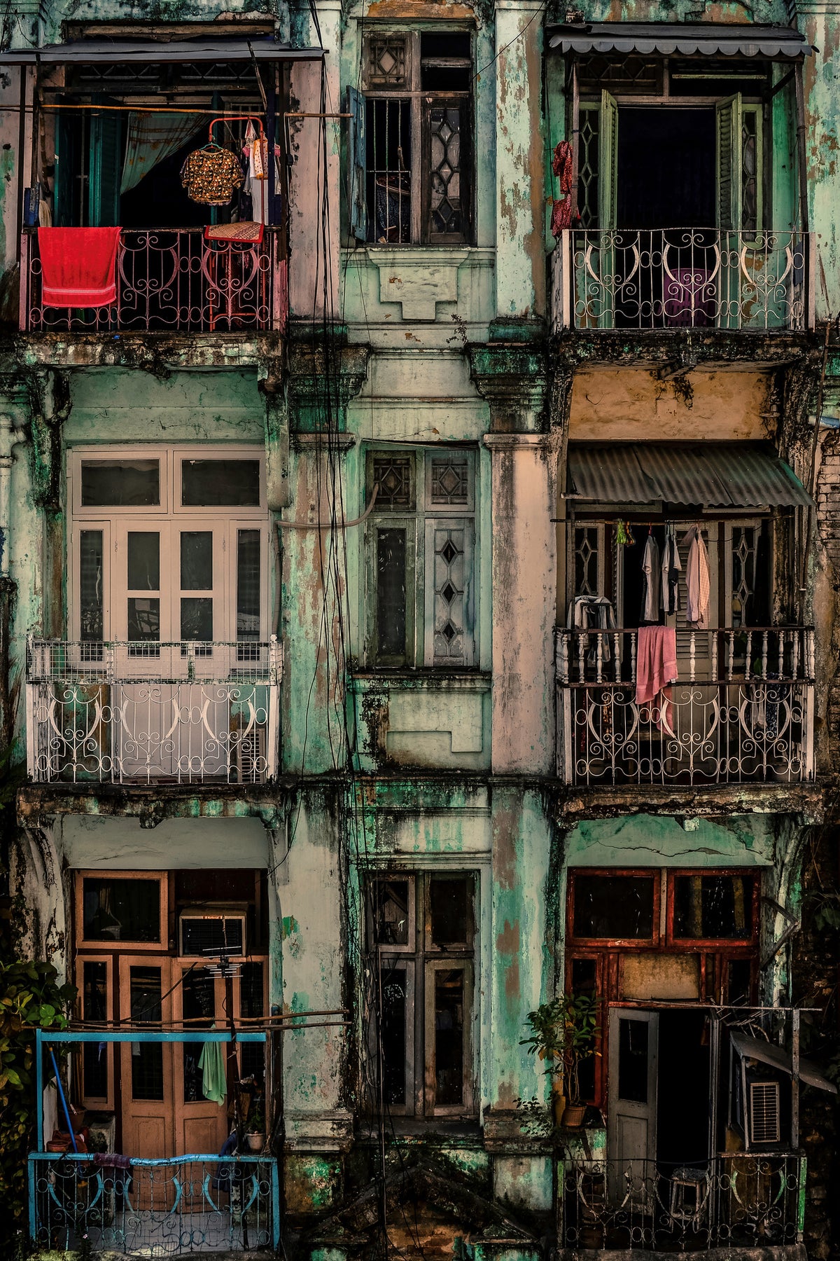 canvas-print-remnants-of-another-era