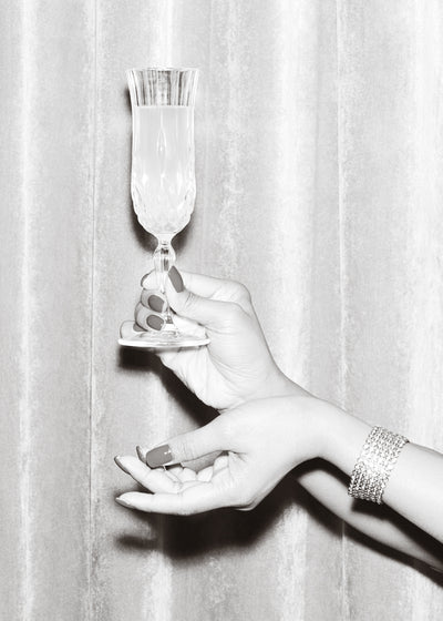 poster-print-champagne-hands-black-and-white