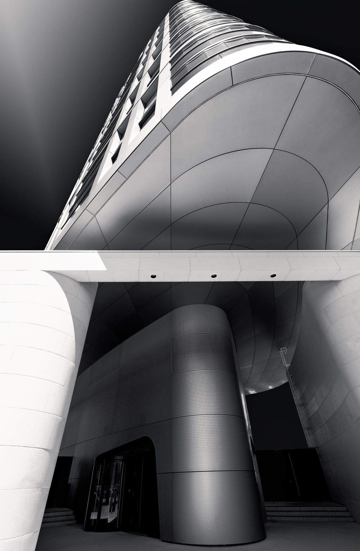 canvas-print-the-rounded-tower