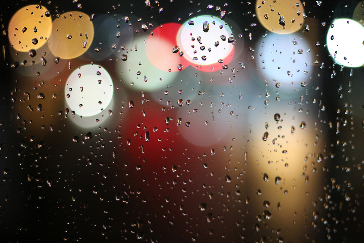 canvas-print-illuminated-water-drops