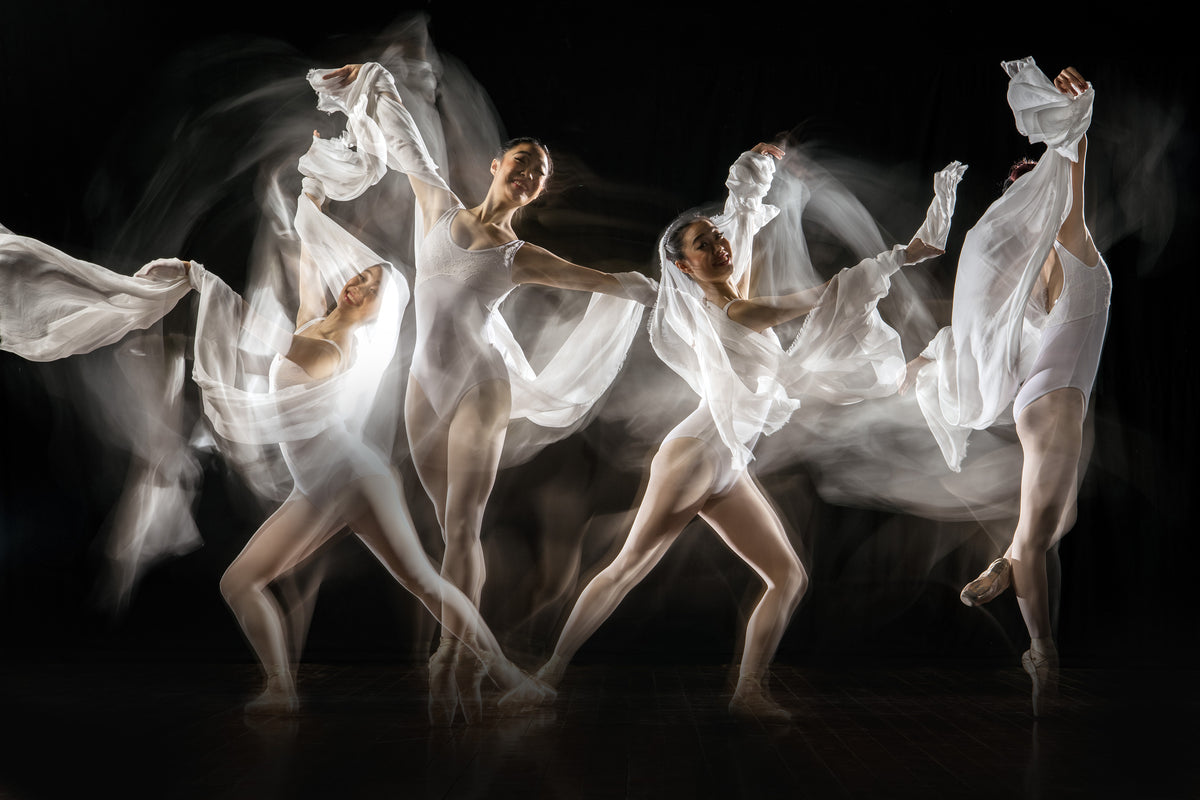 aluminium-print-movement-from-light