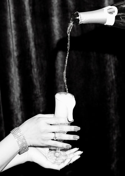 poster-print-champagne-hands-bw