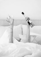 aluminium-print-aperol-in-bed-low-key