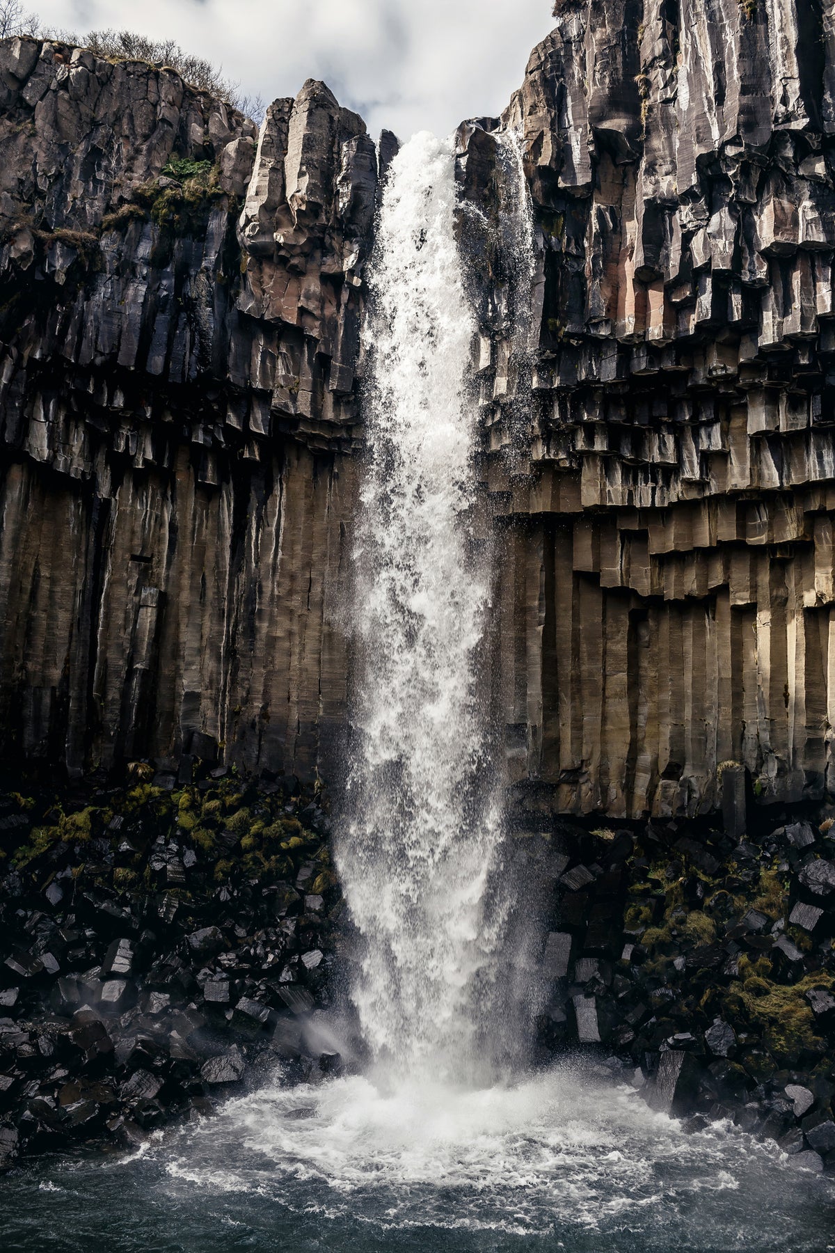 canvas-print-waterfall-iceland