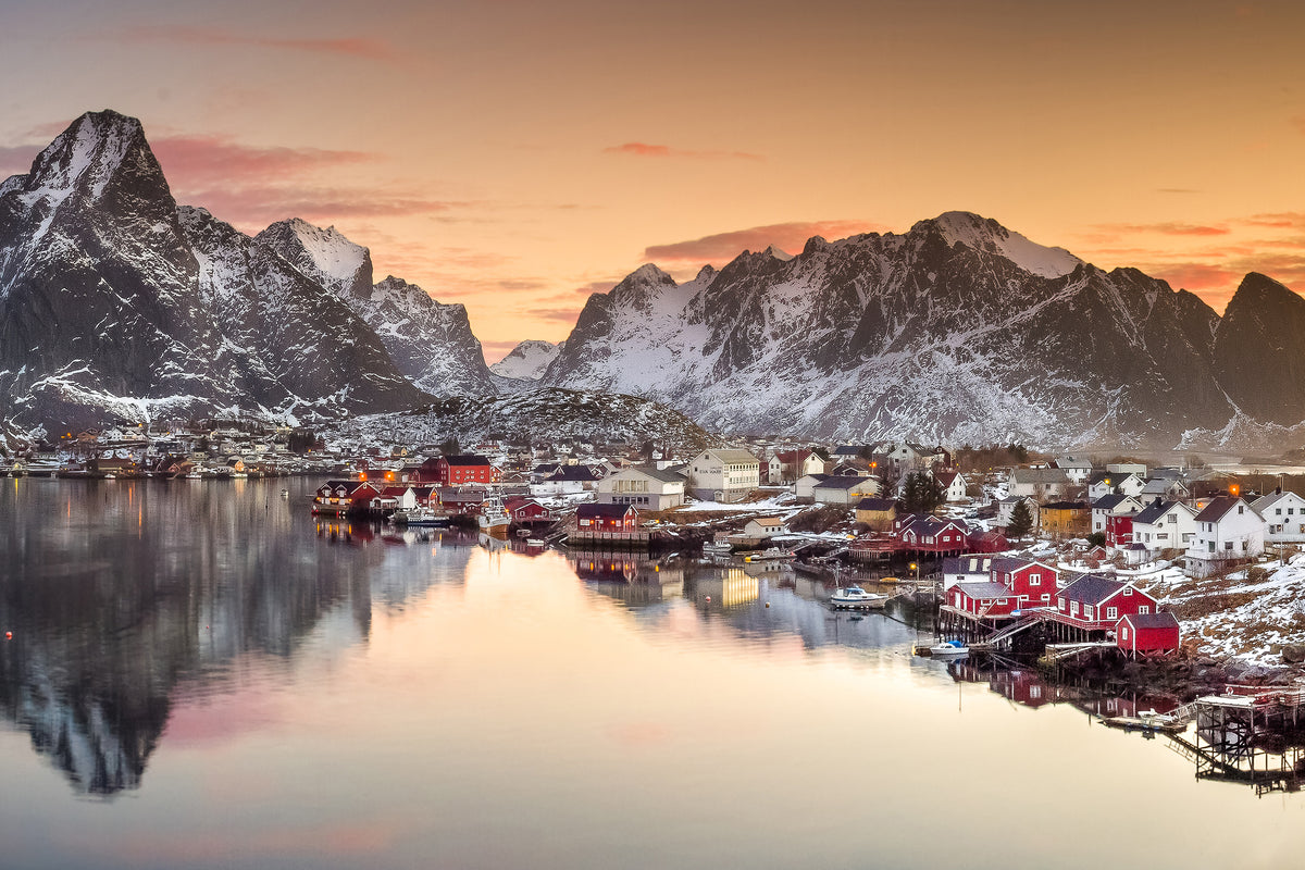 canvas-print-reine-morning-light-x