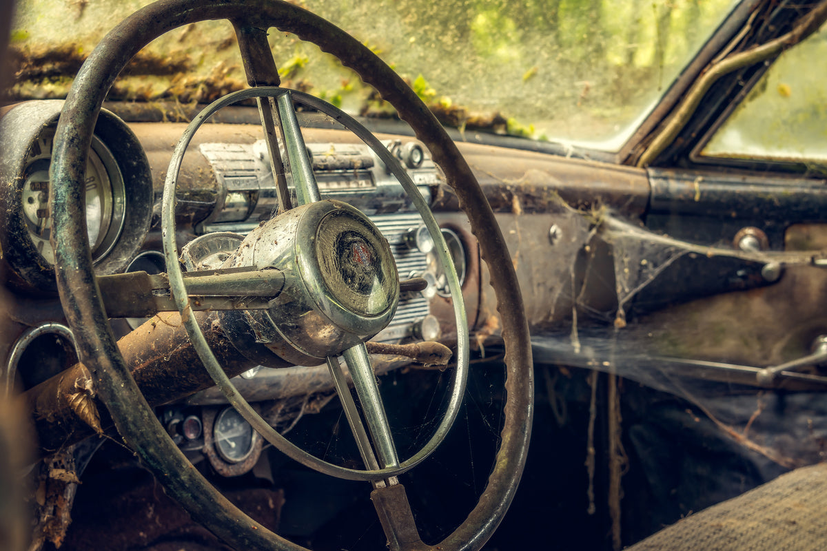 framedposter-print-disintegrated-vintage-car