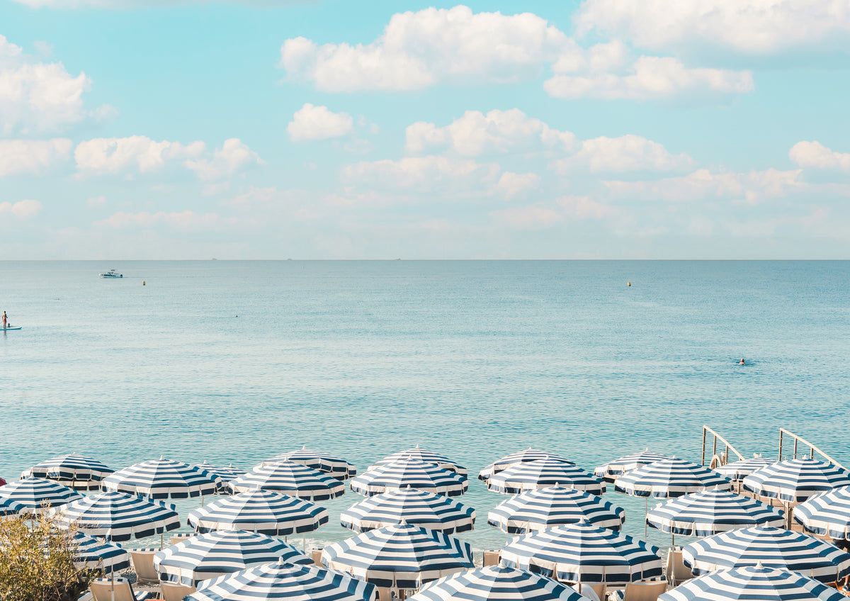 framedposter-print-french-riviera-beach-umbrellas-ii