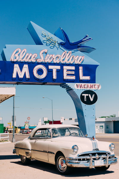poster-print-blue-swallow-motel