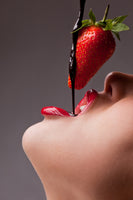framedcanvas-print-strawberry-kiss