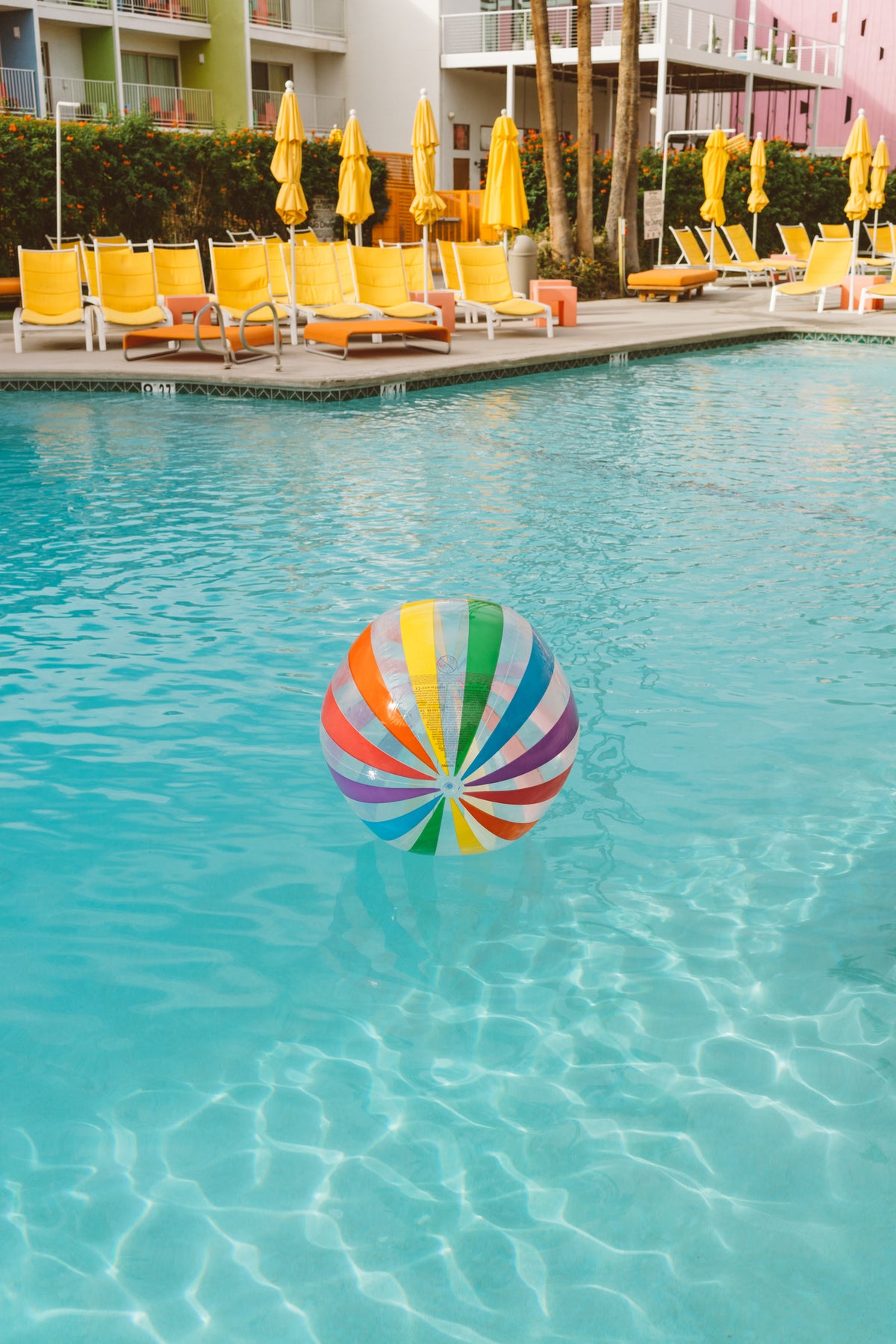 framedposter-print-palm-springs-pool-day