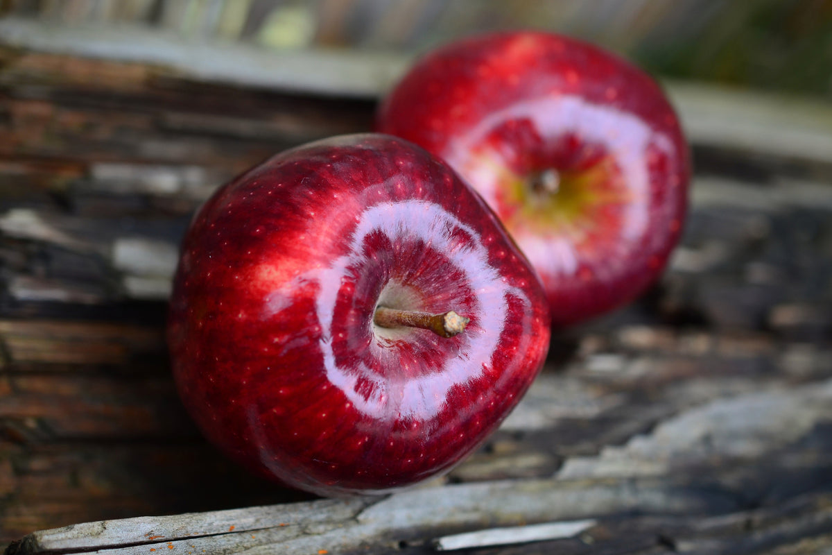3-piece-canvas-print-2-apples