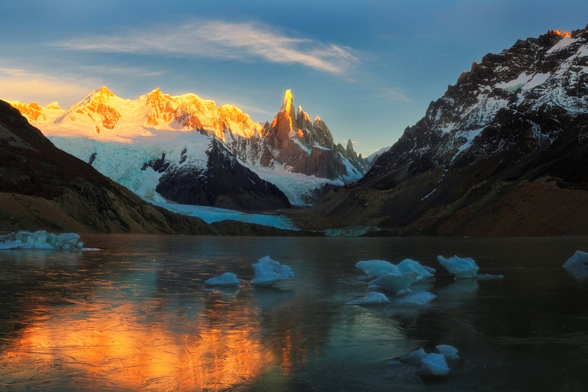canvas-print-morning-light-at-cerro-torre