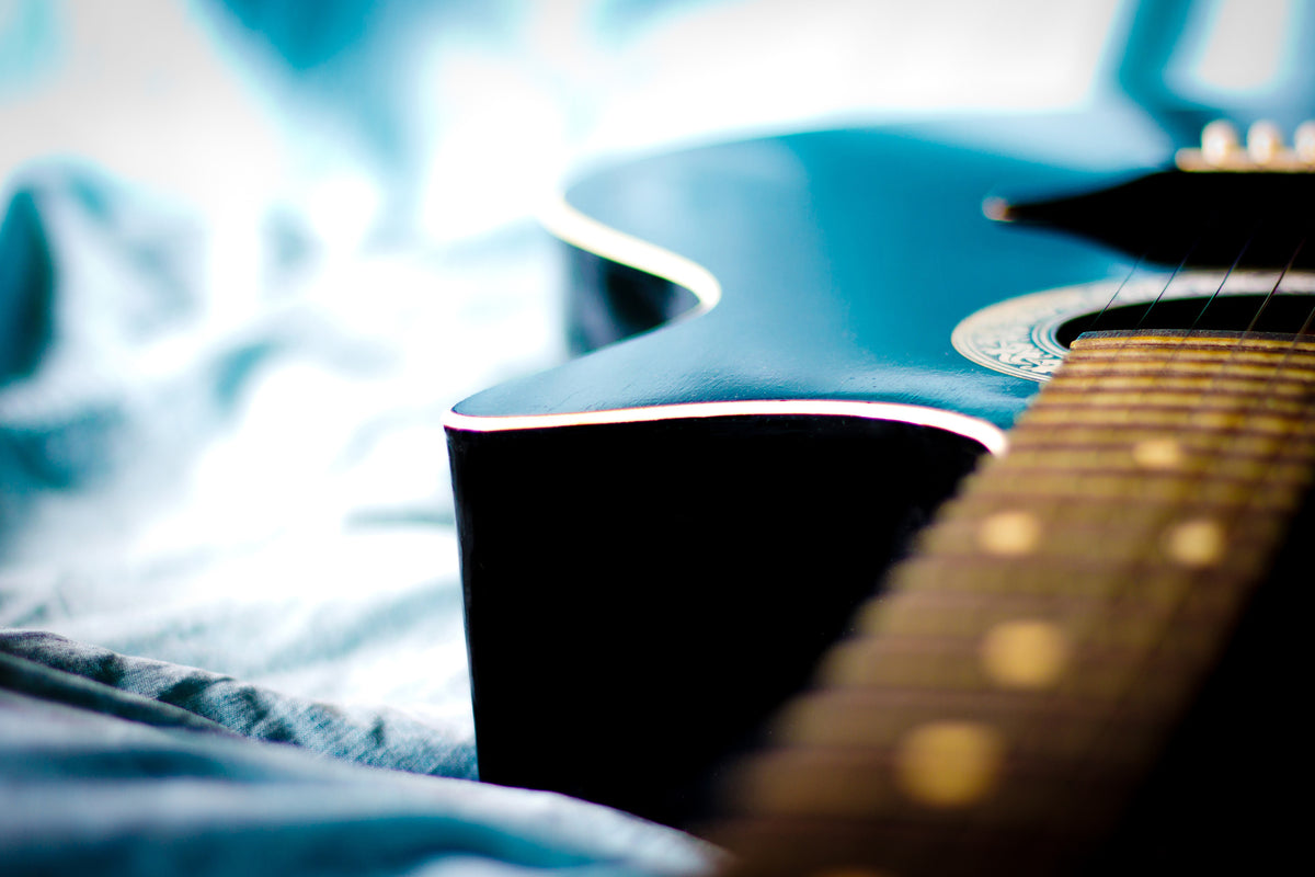 framedposter-print-close-up-guitar