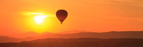 panoramic-aluminium-print-hot-air-balloon-at-sunset-panorama