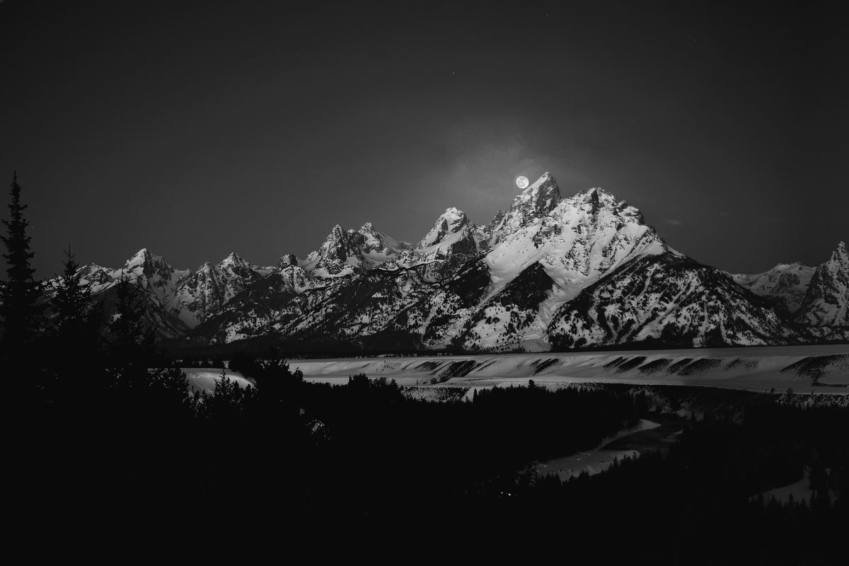 framedposter-print-in-the-glow-of-the-full-moon