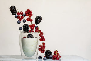 aluminium-print-yogurt-with-berries