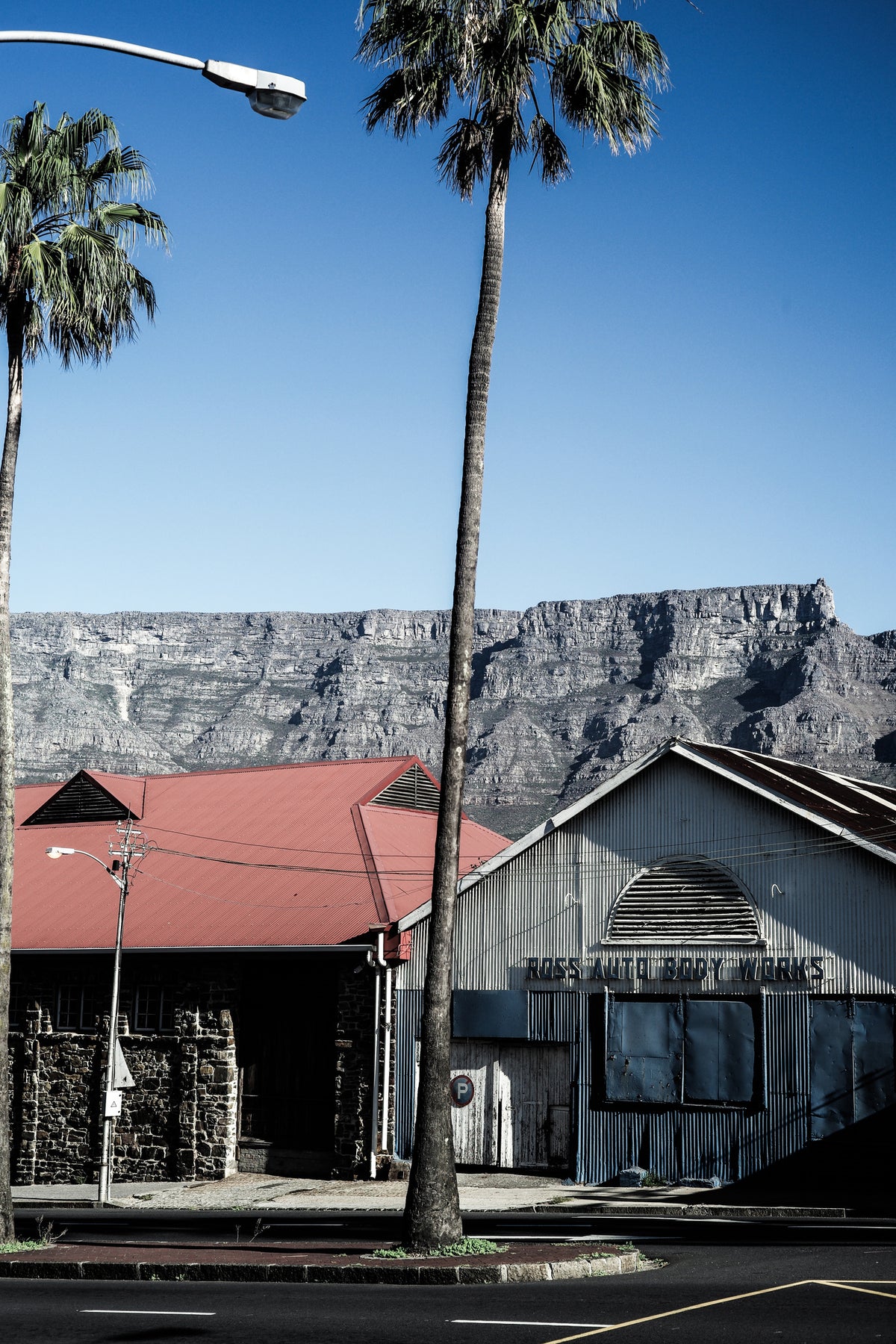 framedposter-print-mountain-street-scene