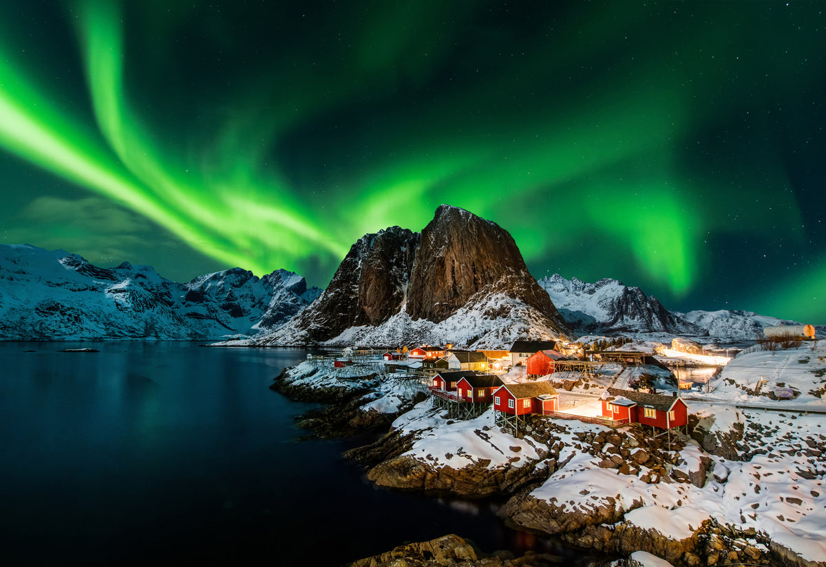modern-3-piece-canvas-print-aurora-borealis-over-hamnoy-in-norway