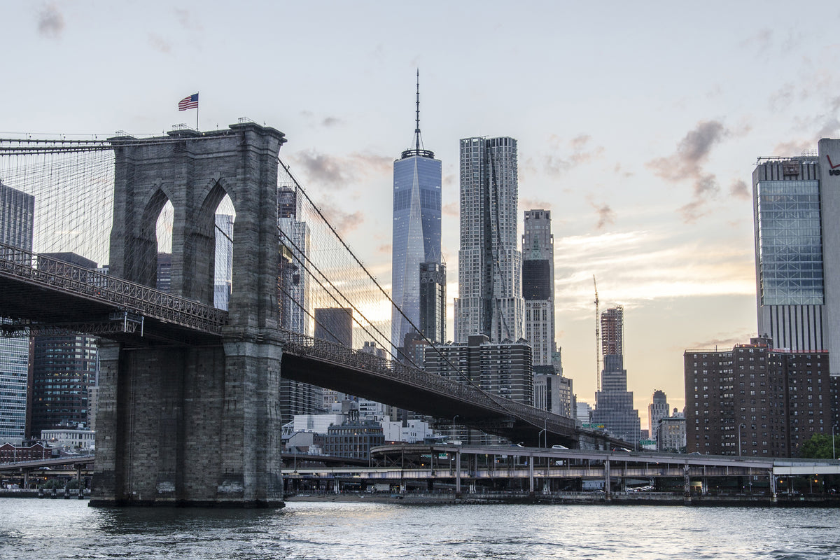aluminium-print-the-brooklyn-bridge-in-the-evening