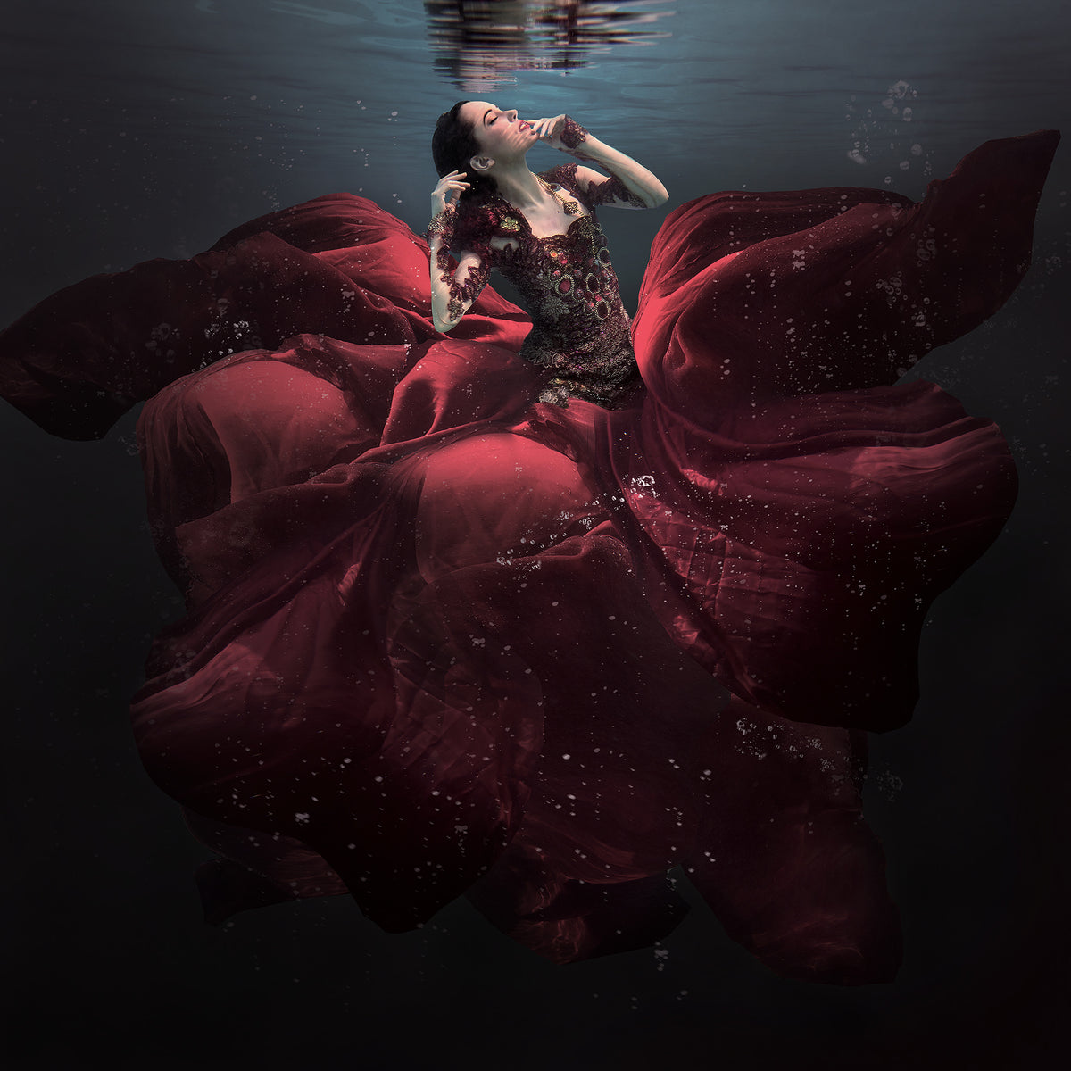 9-piece-acrylic-print-the-lady-in-red
