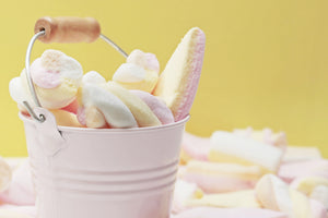 aluminium-print-marshmallow-in-the-bucket