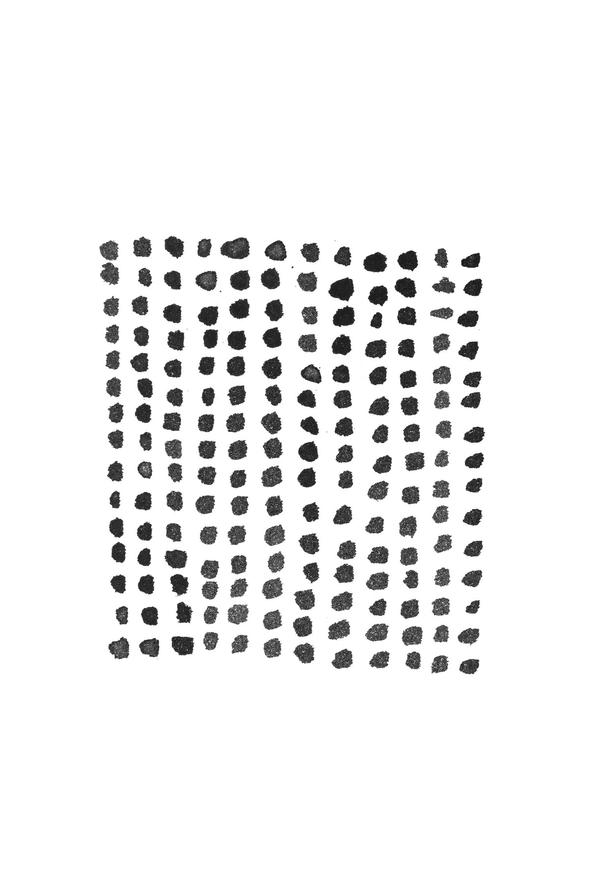 aluminium-print-black-dots-in-a-grid-pattern-on-a-white-background