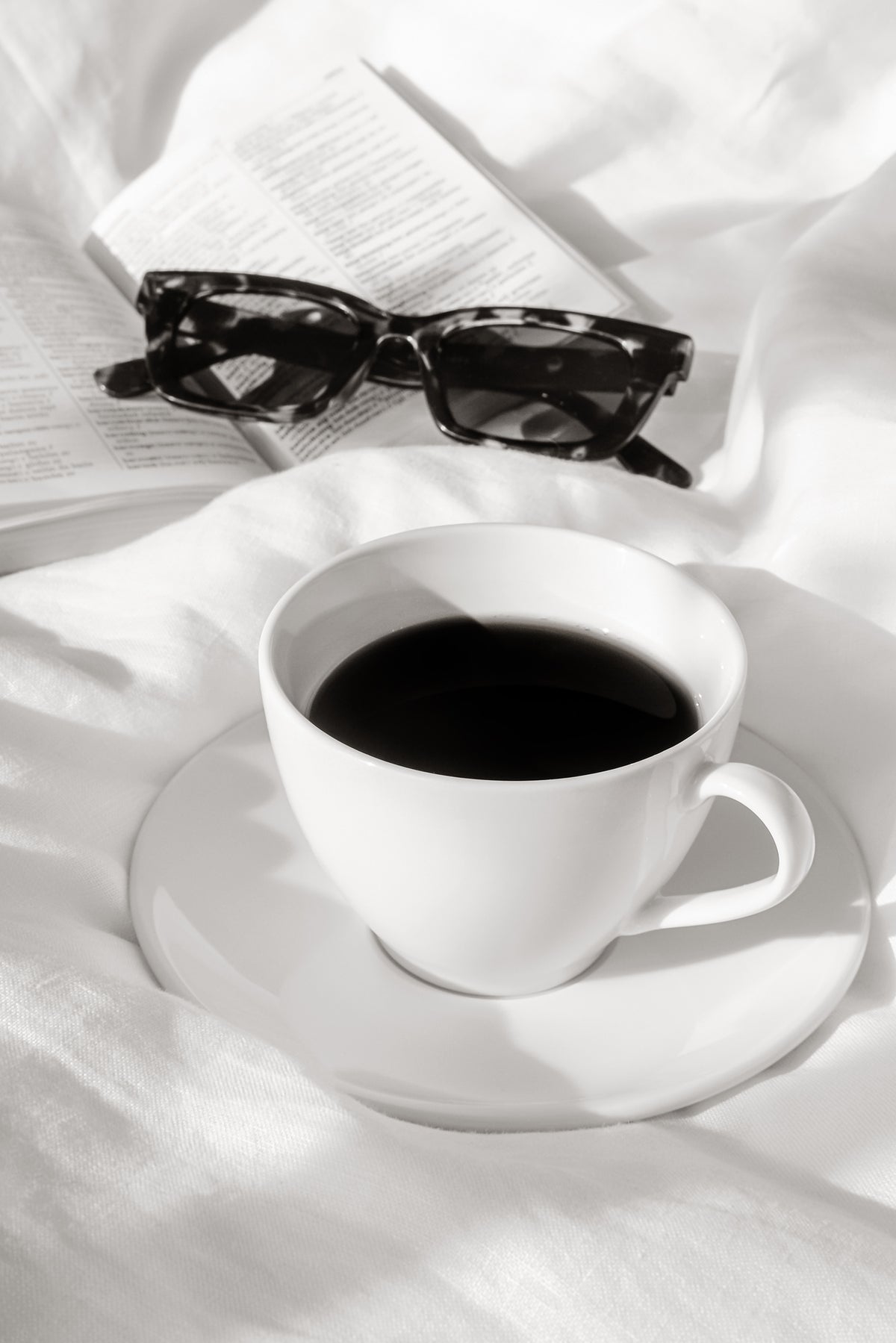 framedcanvas-print-coffee-in-bed