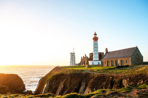 canvas-print-the-lighthouse-at-sunrise