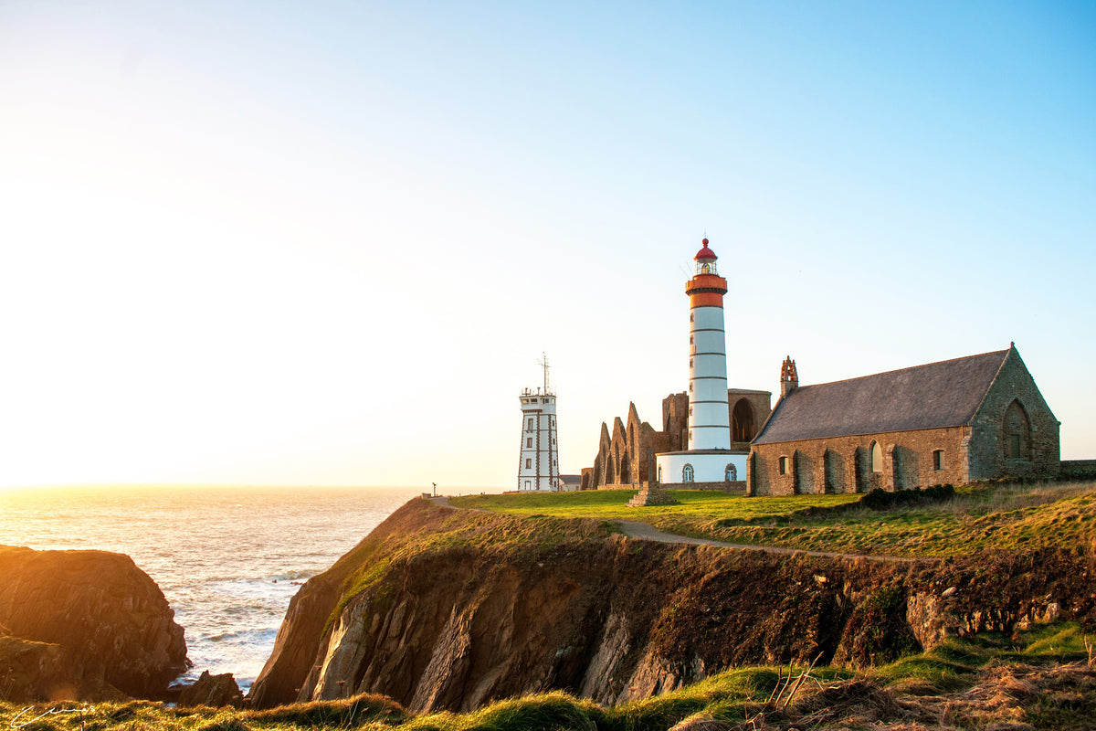 canvas-print-the-lighthouse-at-sunrise