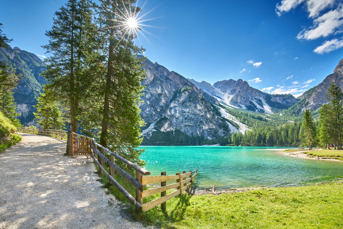 modern-3-piece-canvas-print-hiking-around-lake-braies