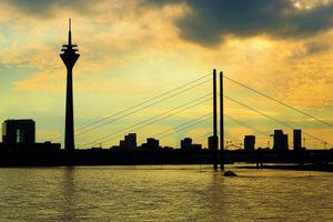 framedcanvas-print-skyline-in-the-evening-light