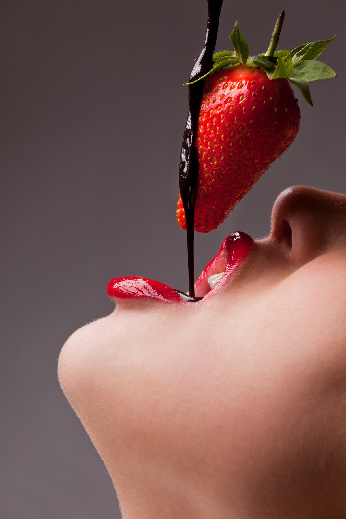acrylic-print-strawberry-kiss