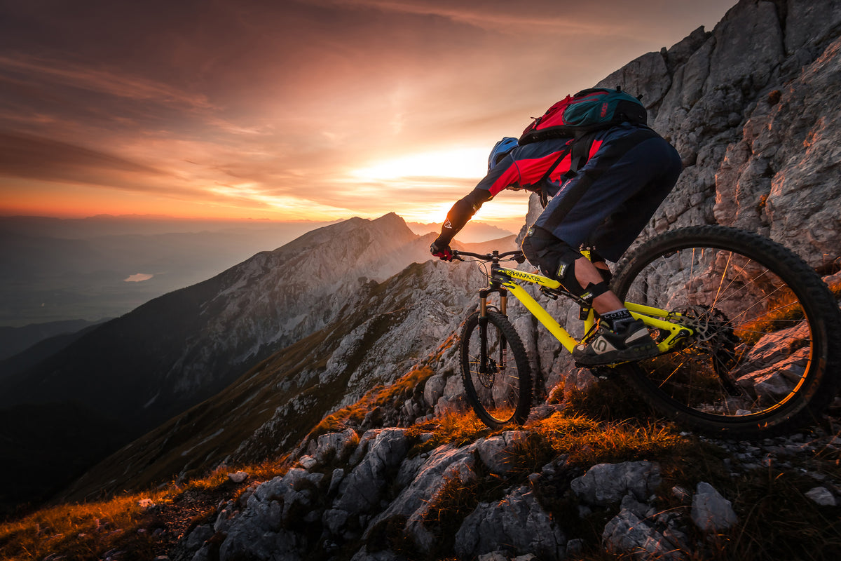 modern-3-piece-aluminium-print-golden-hour-high-alpine-ride