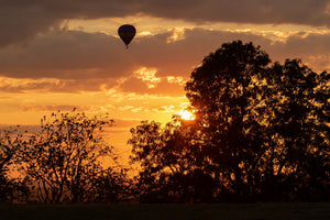 3-piece-canvas-print-gentle-flight-over-the-landscape