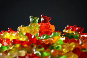 3-piece-canvas-print-colorful-gummy-bears