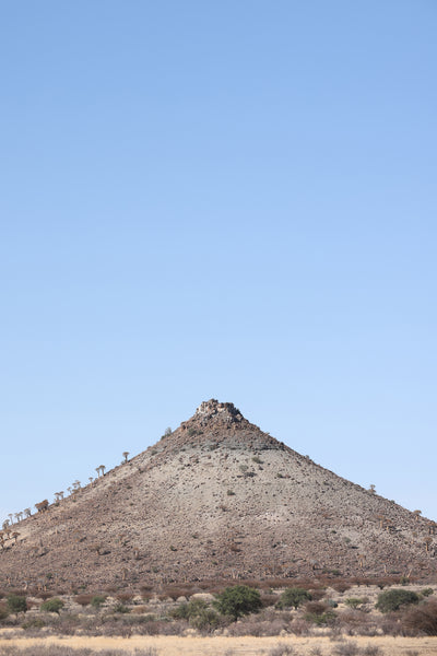 poster-print-desert-landscape-with-a-minimalist-composition