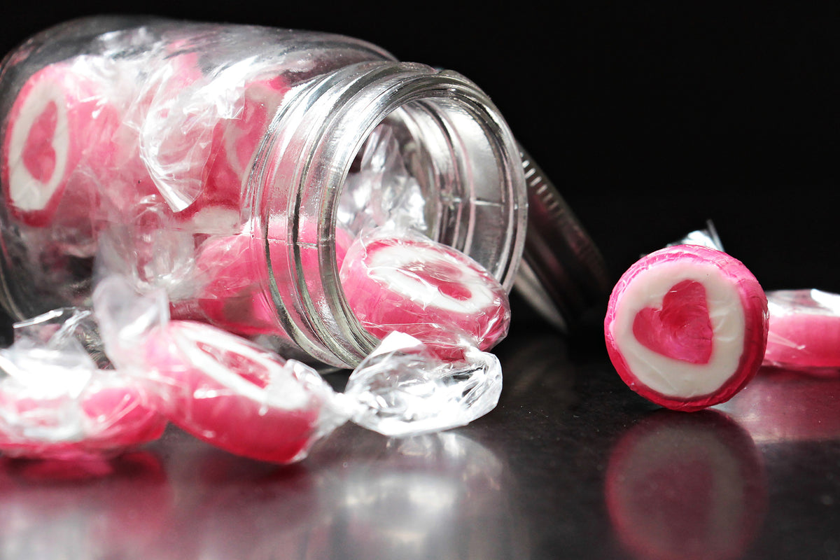 3-piece-aluminium-print-a-glass-of-sweets