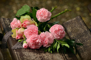 framedcanvas-print-a-bouquet-of-roses
