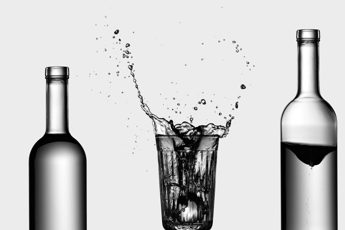 3-piece-acrylic-print-bottles-game
