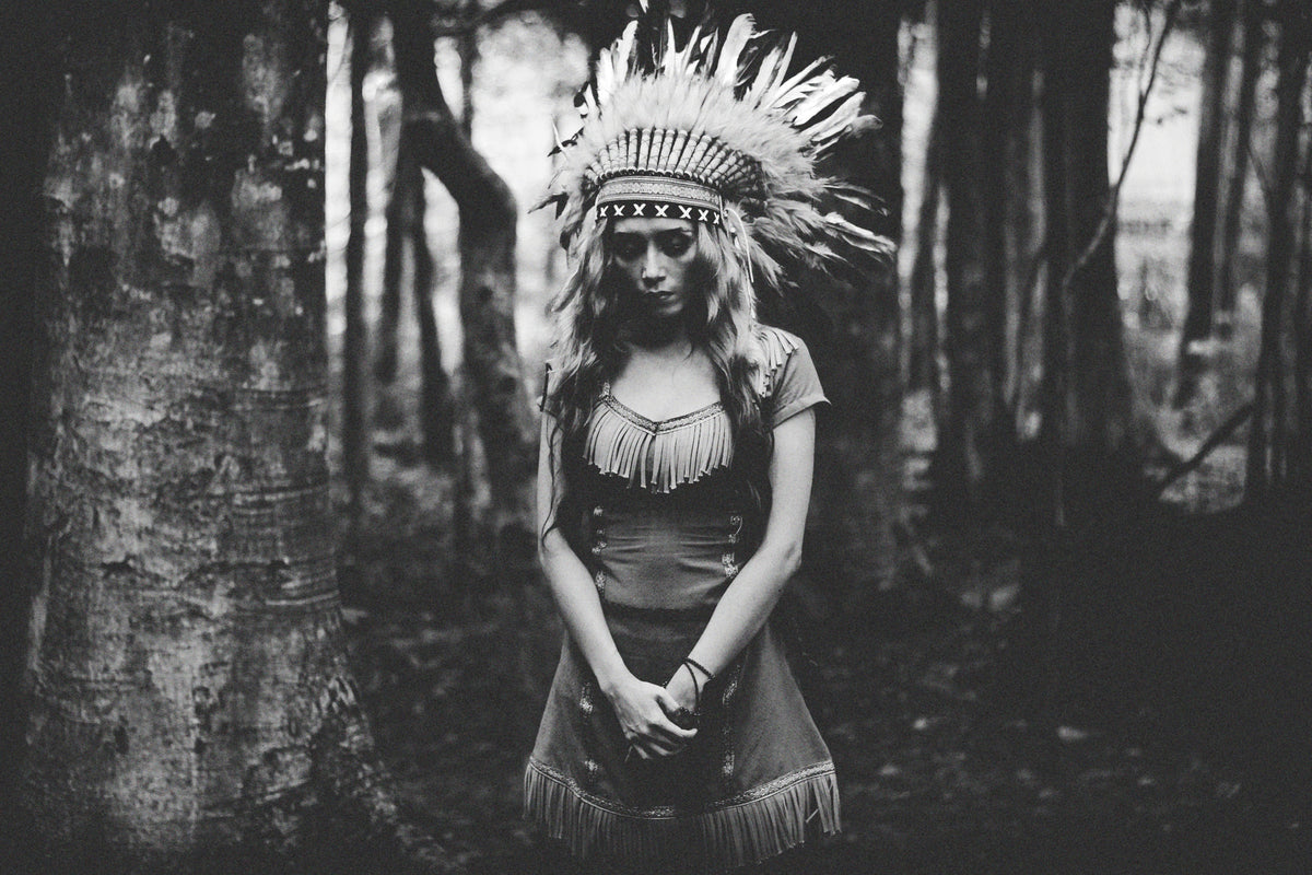 modern-3-piece-canvas-print-black-and-white-mood-in-the-forest-2