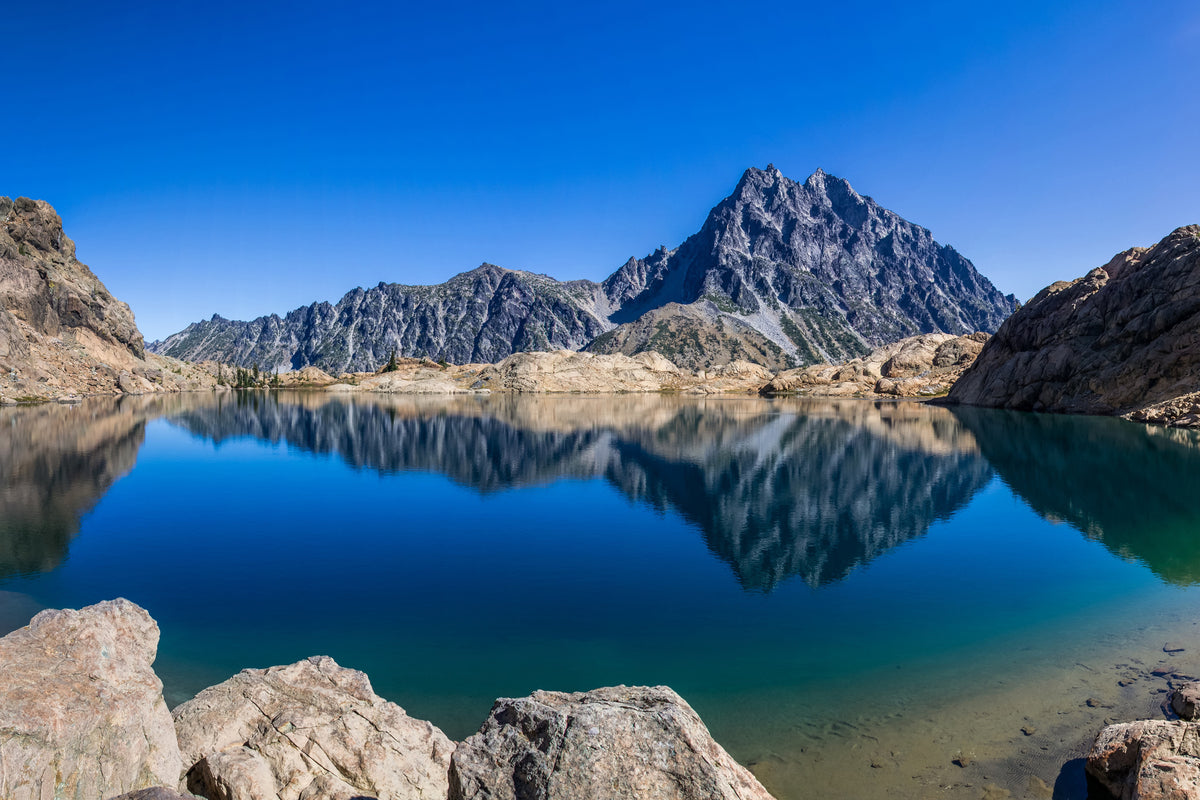 framedcanvas-print-calming-mountain-lake