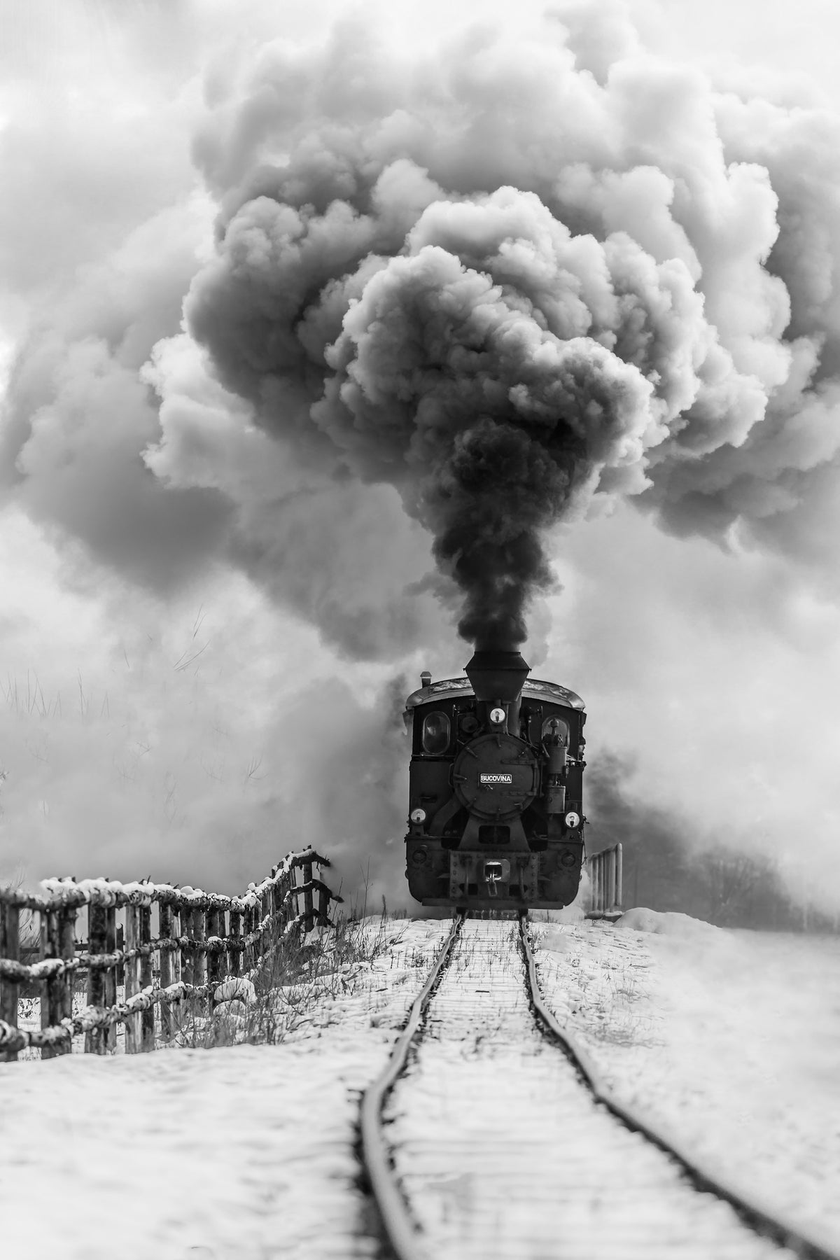 canvas-print-old-train