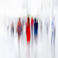 canvas-print-women-in-red