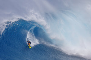 modern-3-piece-canvas-print-surfing-jaws