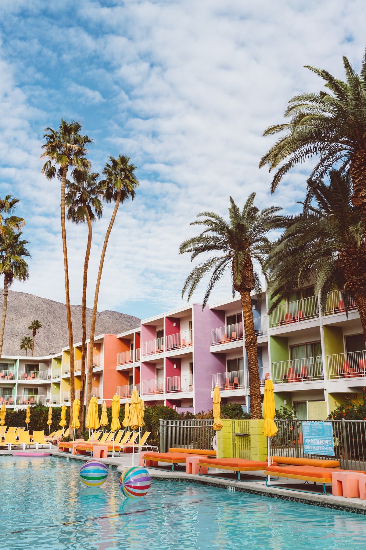 framedposter-print-palm-springs-pool-day-vii
