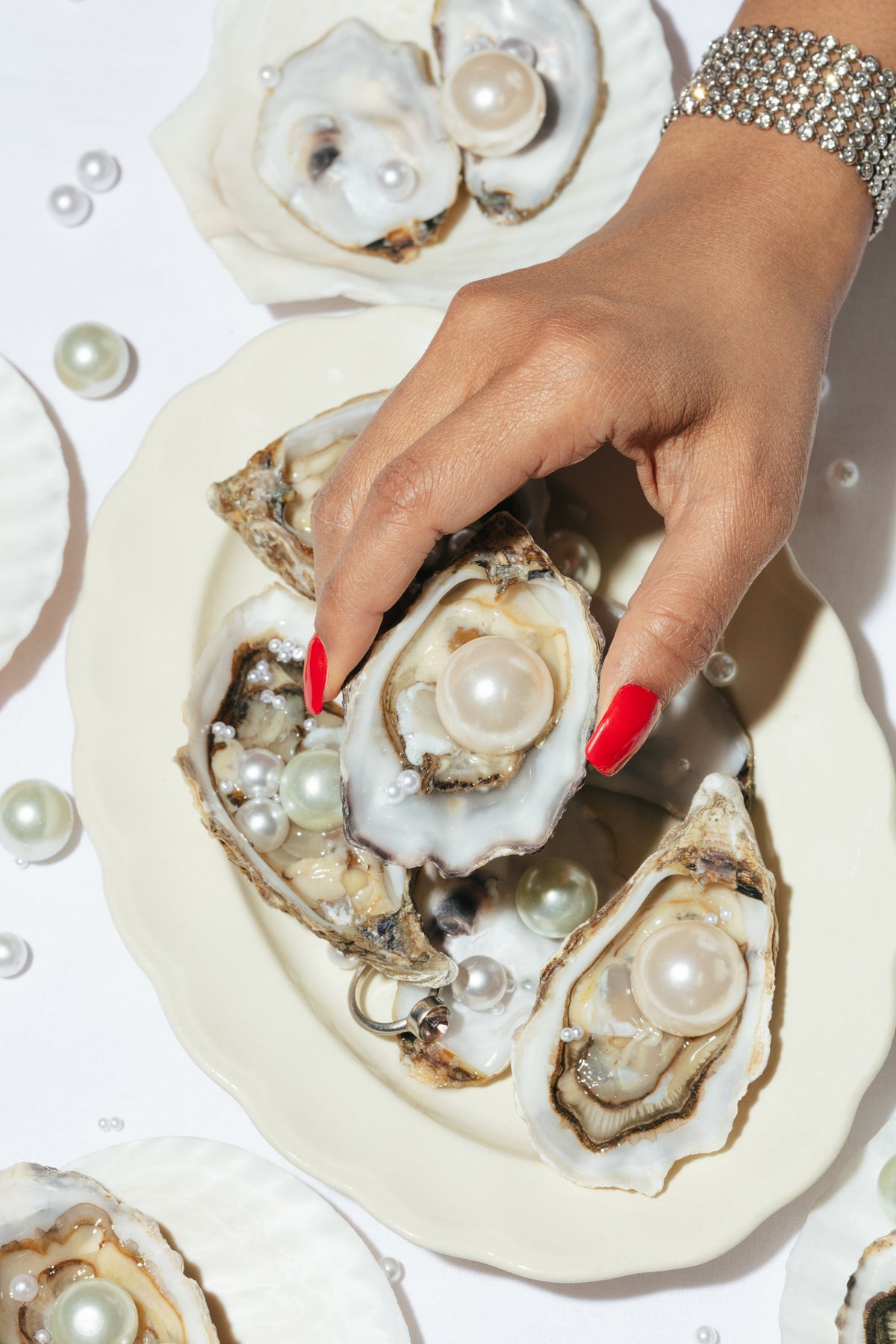 framedcanvas-print-oysters-amp-pearls-no-02