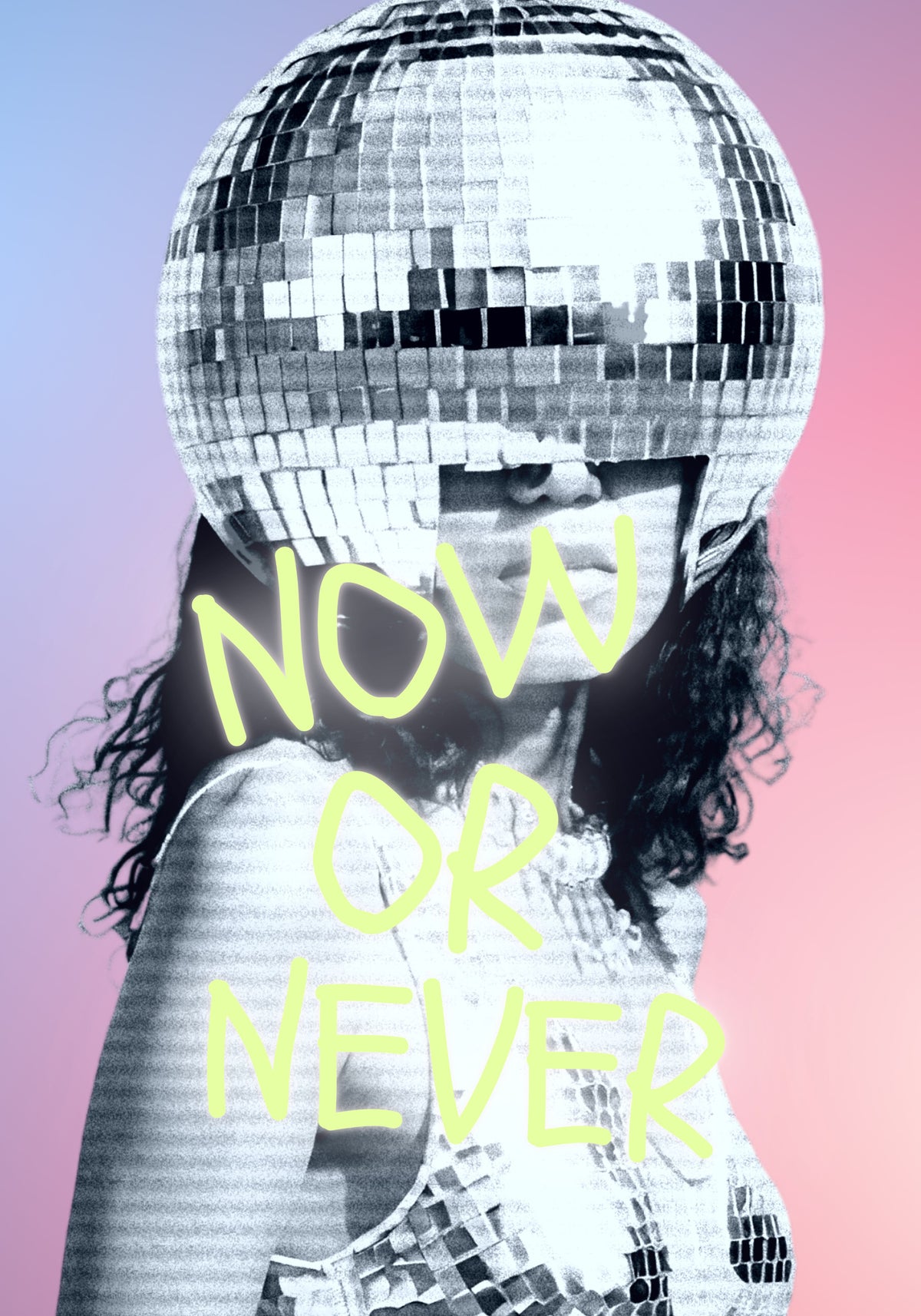 aluminium-print-woman-with-a-disco-ball-helmet