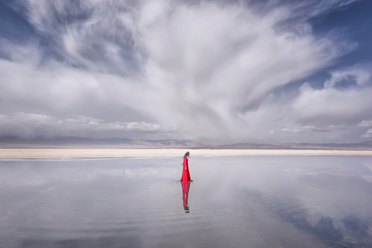 aluminium-print-lady-in-red